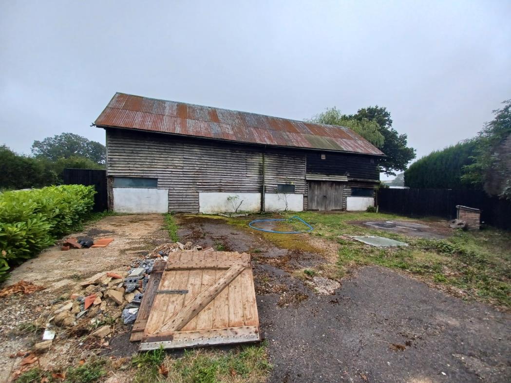 Converting a 508 Year Old Grade II Listed Barn into a Detached Family Home Converting a 508 Year Old Grade II Listed Barn into a Detached Family Home